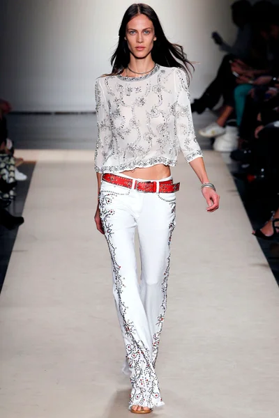 Look 43